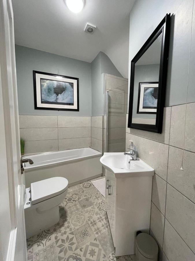 Tonn Ruray Sea View Luxury 2 Bed Apartment Dundrum Bagian luar foto