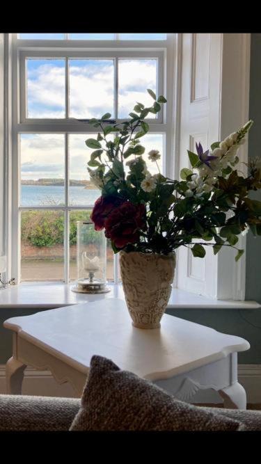 Tonn Ruray Sea View Luxury 2 Bed Apartment Dundrum Bagian luar foto